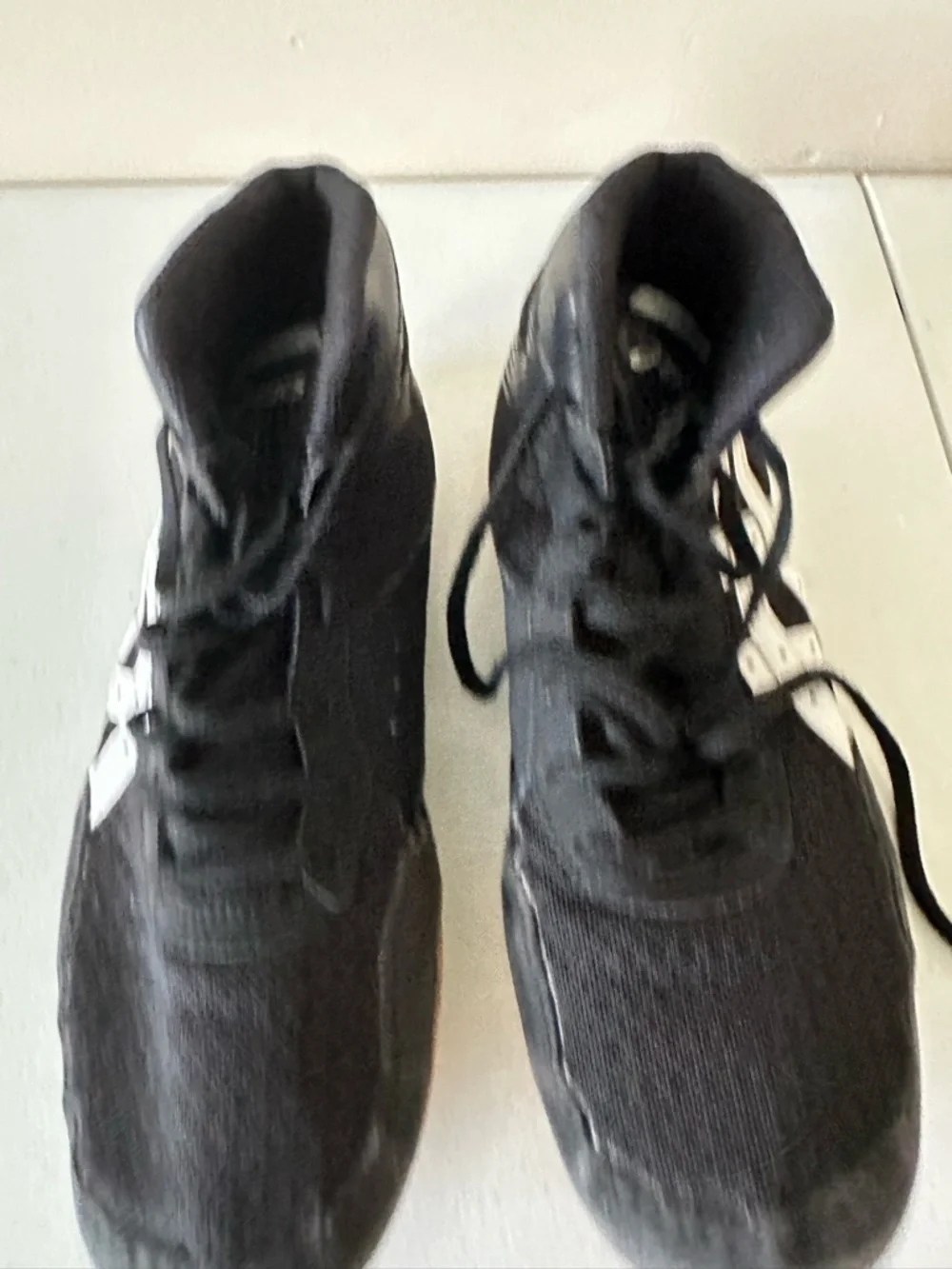 ASICS Men's Black High-Top Athletic Sneakers size 7.5, pre owned excellent